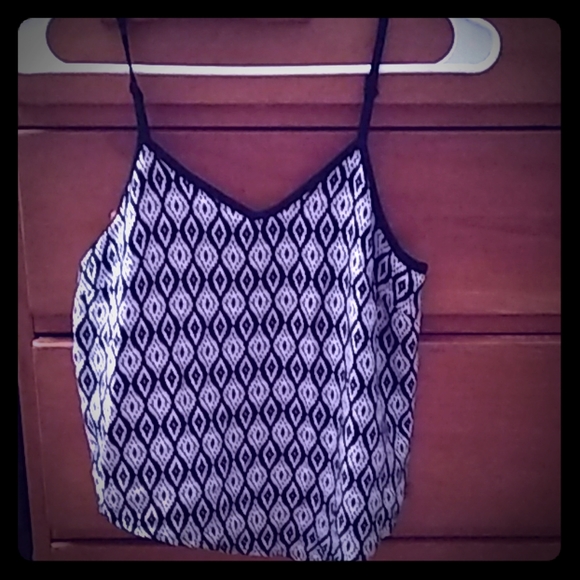 ⭐Buy 2 get 1 free⭐CUTE!! flair adjustable tank crop top - Picture 3 of 5